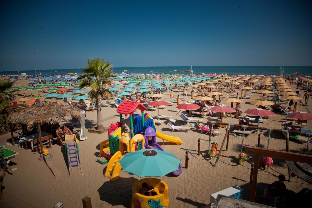 Hotel Aurea Rimini Dış mekan fotoğraf