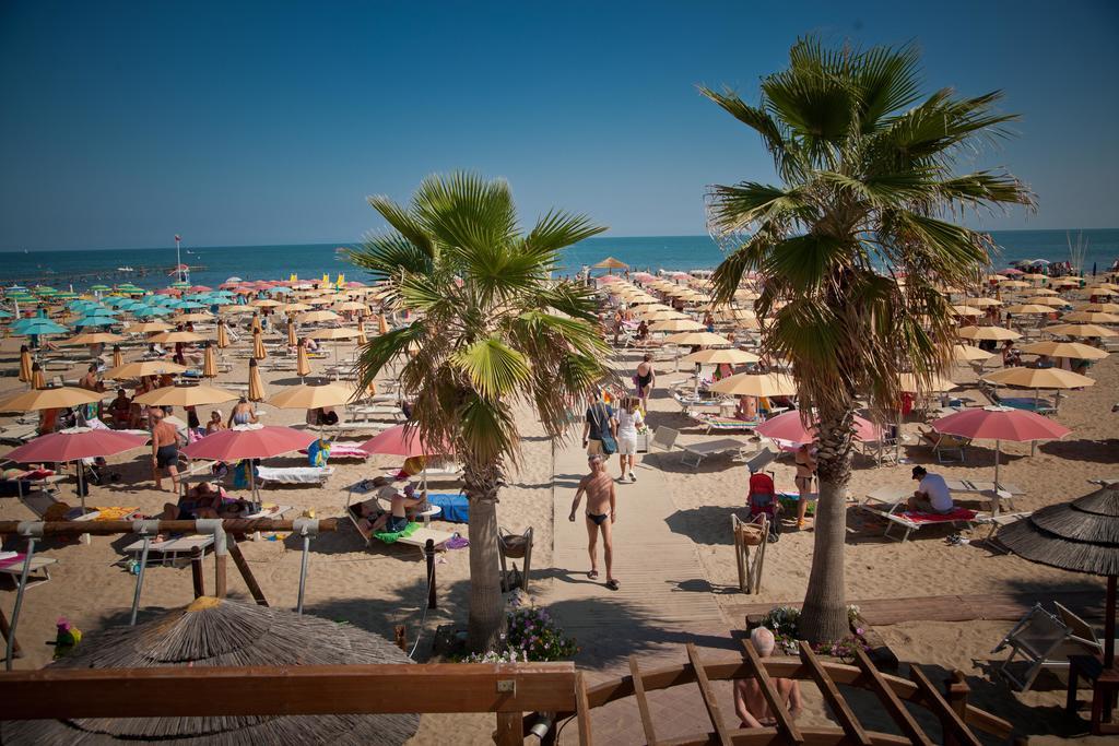 Hotel Aurea Rimini Dış mekan fotoğraf