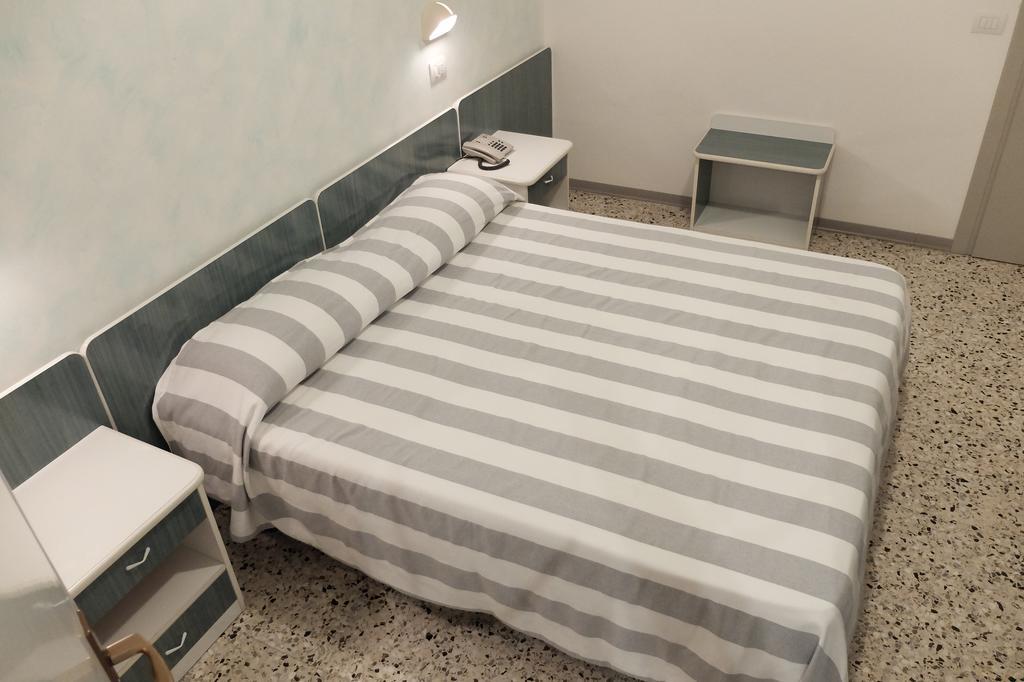 Hotel Aurea Rimini Dış mekan fotoğraf