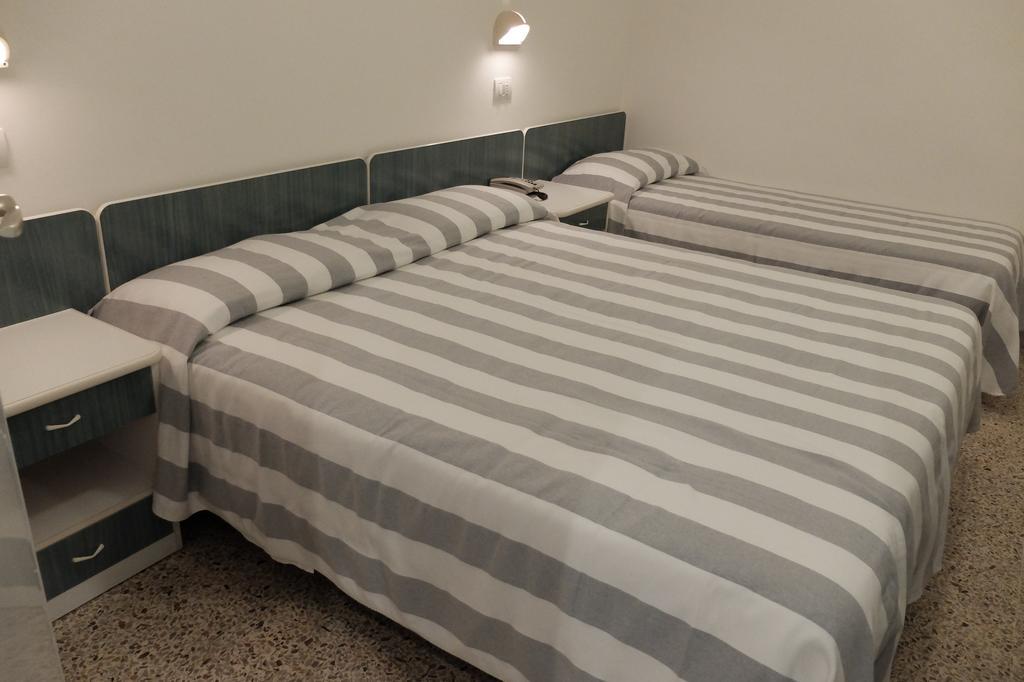 Hotel Aurea Rimini Dış mekan fotoğraf
